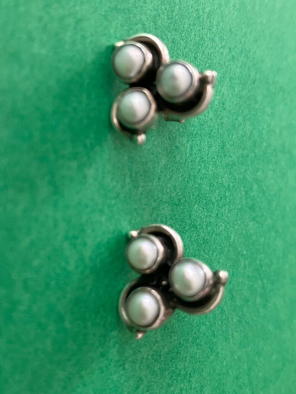 Sterling Silver & 3 Pearls Pierced Earrings Classic